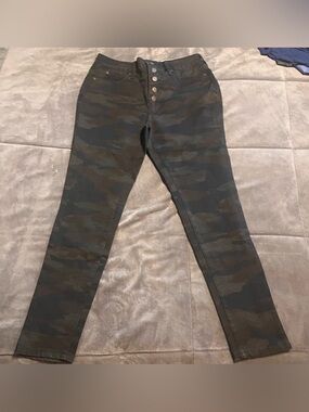 Camo High-Rise Button-Fly Skinny Jeans NWT SIZE 10